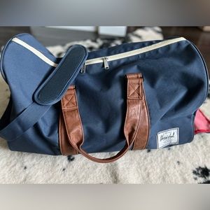Herschel novel duffel